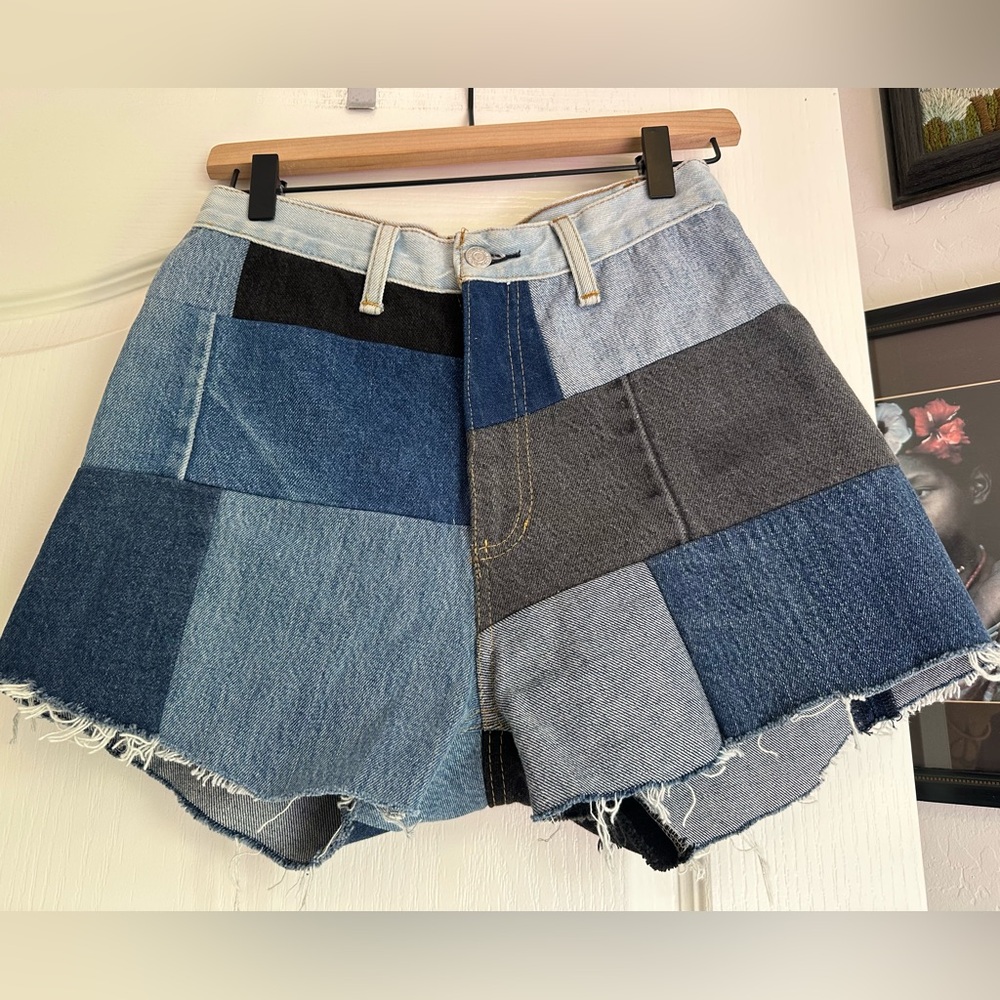 Re/Done Levi’s Patchwork Cutoffs. Size: 27 - image 2